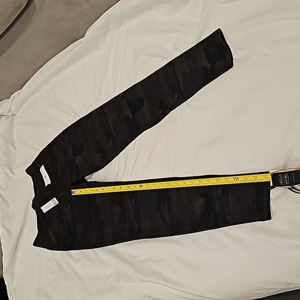 Sanctuary stretch Camo Pants
